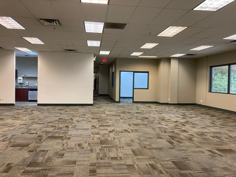 More Photos Of 1420-1440 Derwent Way, Delta Warehouse For Lease