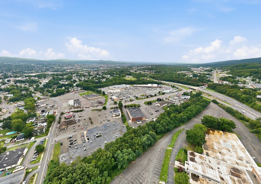 More Photos Of 1777 N Keyser Ave, Scranton Drugstore For Lease