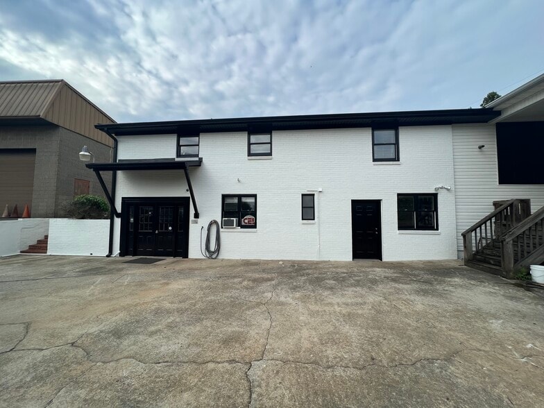 More Photos Of 1675 NW Old 41 Hwy, Marietta Service For Lease