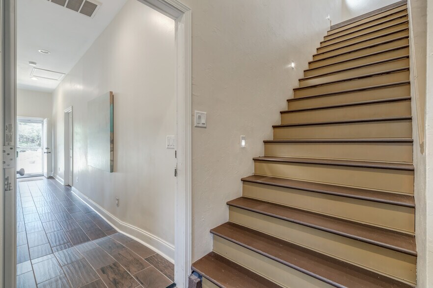 More Photos Of 12204 E County Road 76, Coyle Specialty For Sale