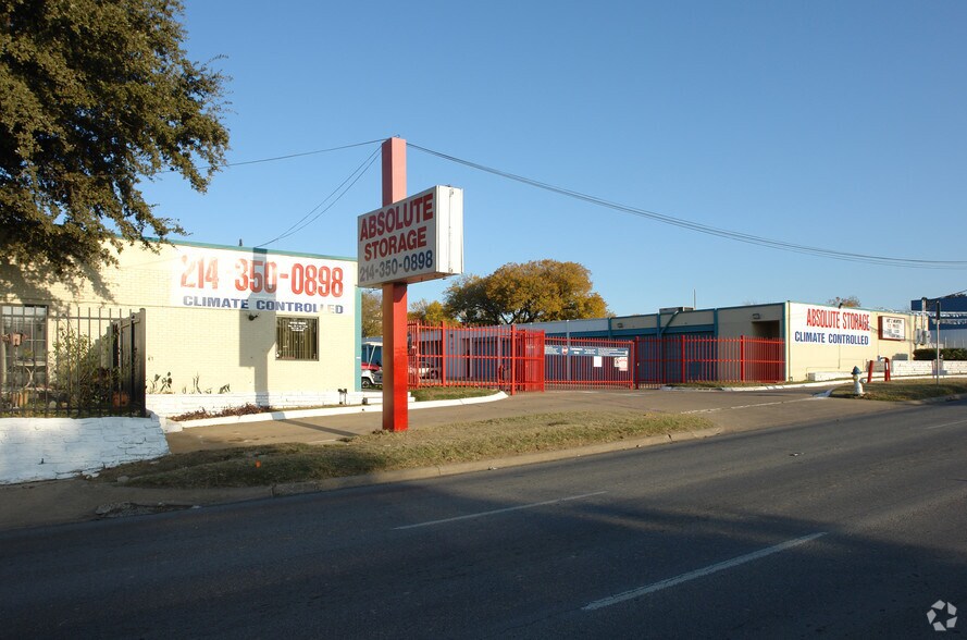 More Photos Of 2339 Inwood Rd, Dallas Self Storage For Sale