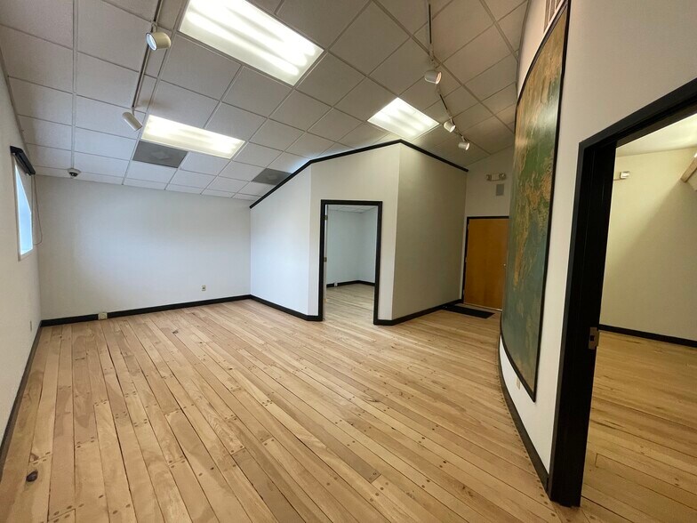 More Photos Of 4405 Dorchester Rd, Charleston Freestanding For Lease