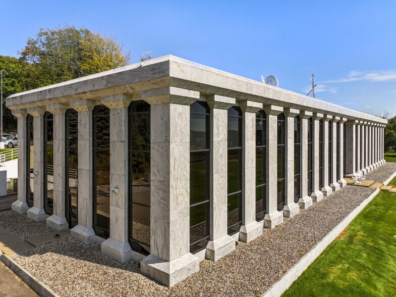 More Photos Of 1 Broadcast Way, Cadillac Medical For Sale