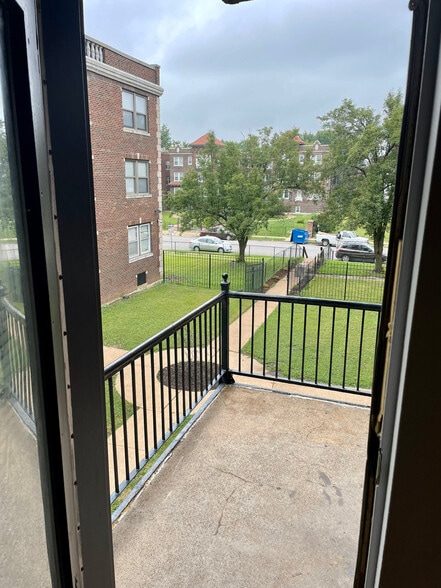 More Photos Of 5841 Cabanne Ave, Saint Louis Apartments For Sale