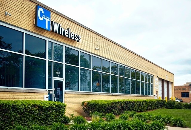 More Photos Of 2600 W Washington Blvd, Bellwood Light Manufacturing For Lease