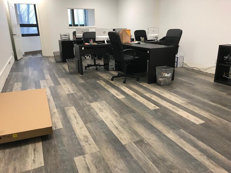 More Photos Of 535 S Broadway, Hicksville Office For Lease