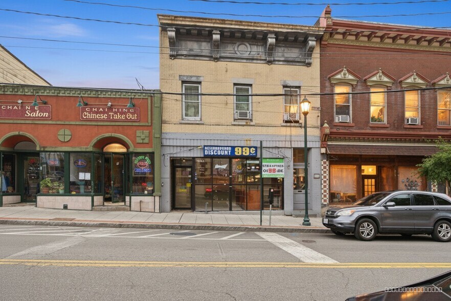 More Photos Of 7 New Main St, Haverstraw Storefront Retail Residential For Lease