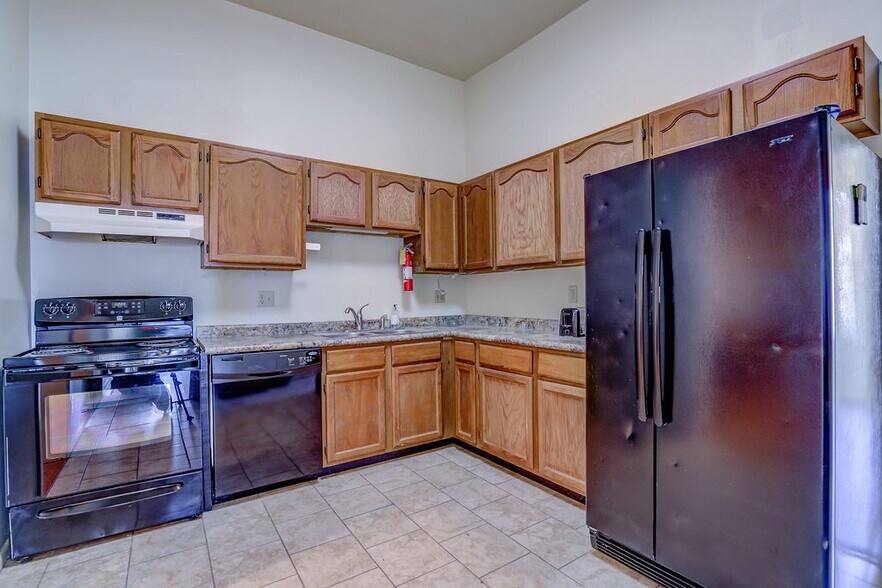 More Photos Of 100 W High St, Oxford Storefront Retail Residential For Sale