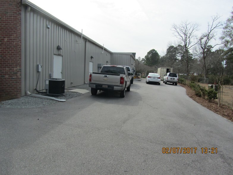 More Photos Of 3947 Dunn Rd, Eastover Storefront Retail Office For Lease
