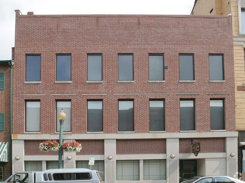 More Photos Of 138-146 Main St, Norwich Office Residential For Lease