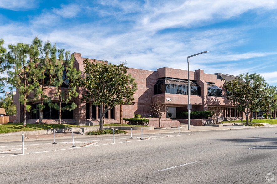 More Photos Of 200 N Harbor Blvd, Anaheim Medical For Lease