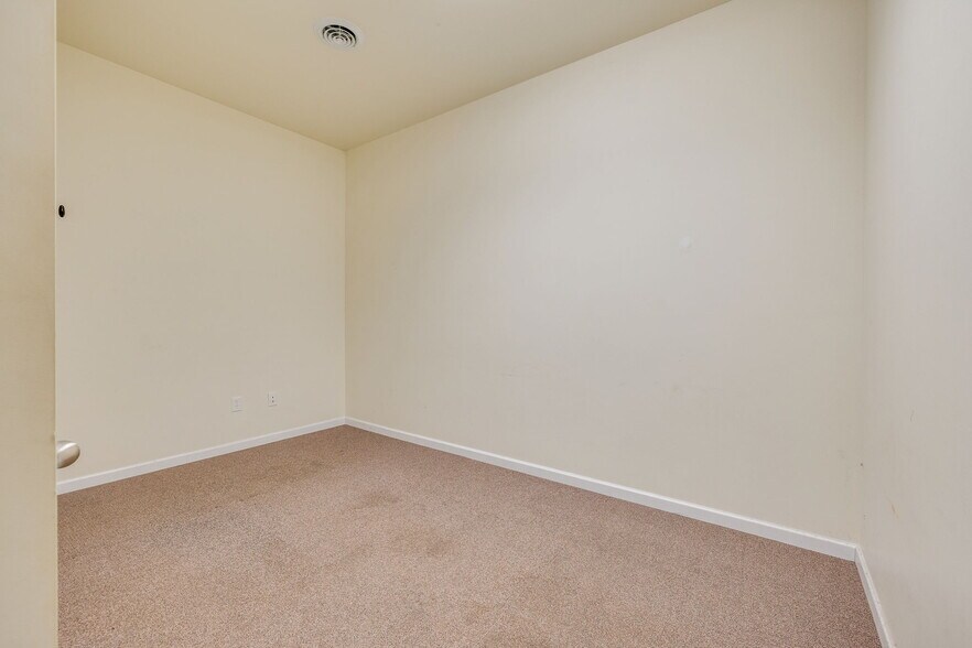 More Photos Of 3815 Highway 66 S, Rogersville Office For Lease