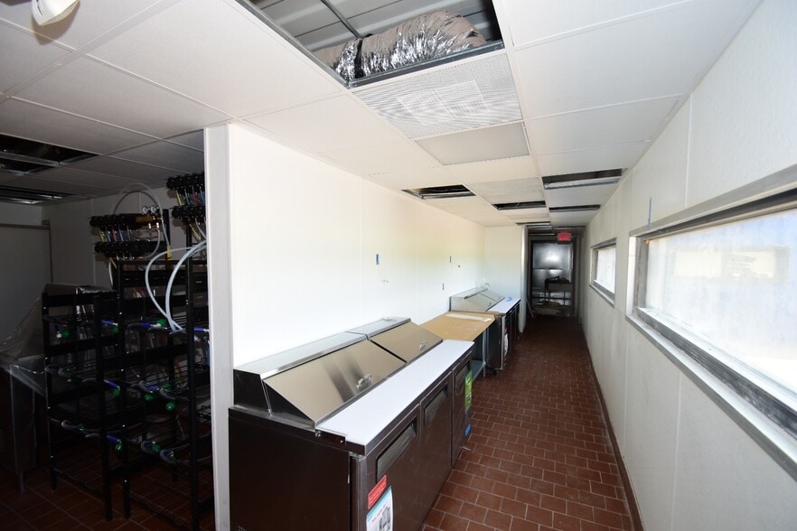 More Photos Of 18745 Redland Rd, San Antonio Restaurant For Sale