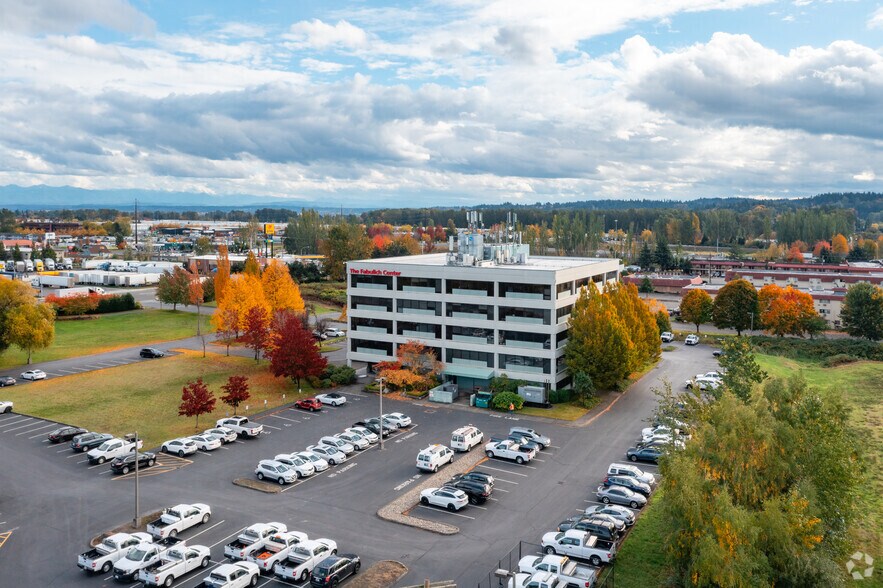 More Photos Of 3600 Port of Tacoma Rd, Tacoma Office For Lease
