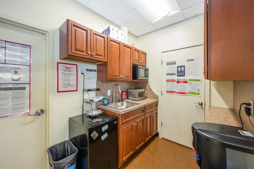 More Photos Of 1972 Richmond Ter, Staten Island Apartments For Sale