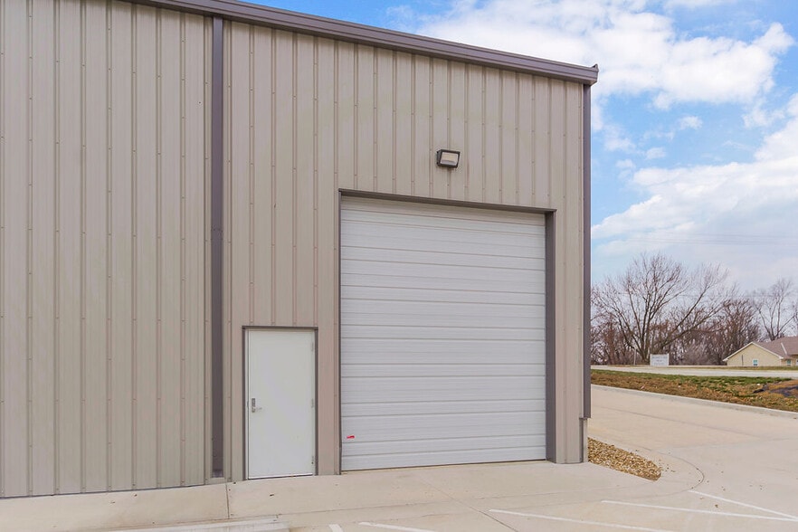 More Photos Of 6807 Sobbie Rd, Pleasant Valley Industrial For Sale