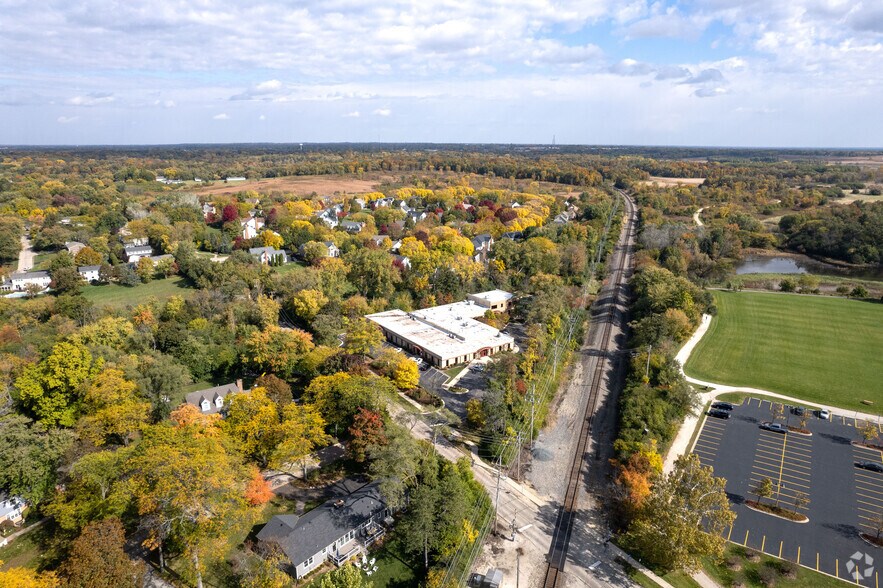 More Photos Of 777 Lake Zurich Rd, Barrington Office For Lease