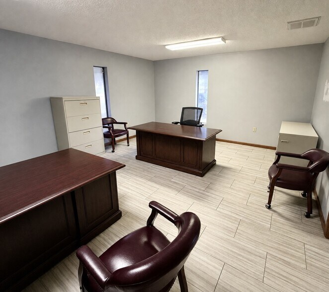 More Photos Of 2800 Winter Lake Rd, Lakeland Office For Sale