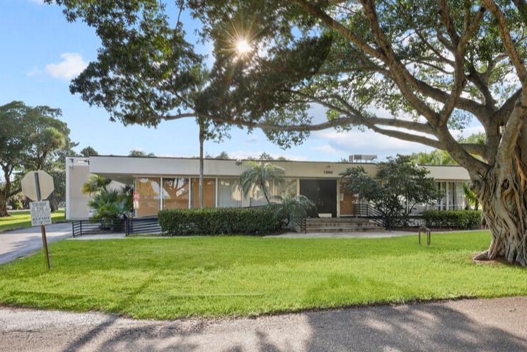 Primary Photo Of 13900 NW 58th Ct, Miami Lakes Warehouse For Lease