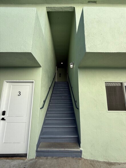 More Photos Of 726 N Alfred St, West Hollywood Apartments For Sale