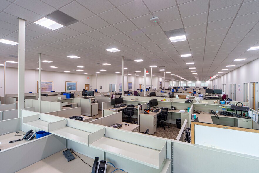 More Photos Of 2755 Pence Loop SE, Salem Medical For Sale