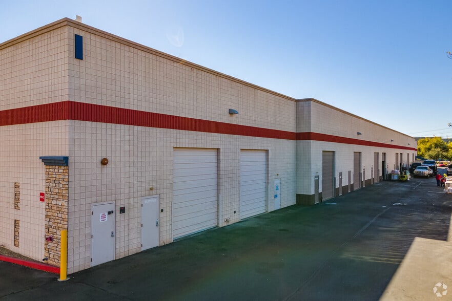 More Photos Of 1050 N Fairway Dr, Avondale Unknown For Lease