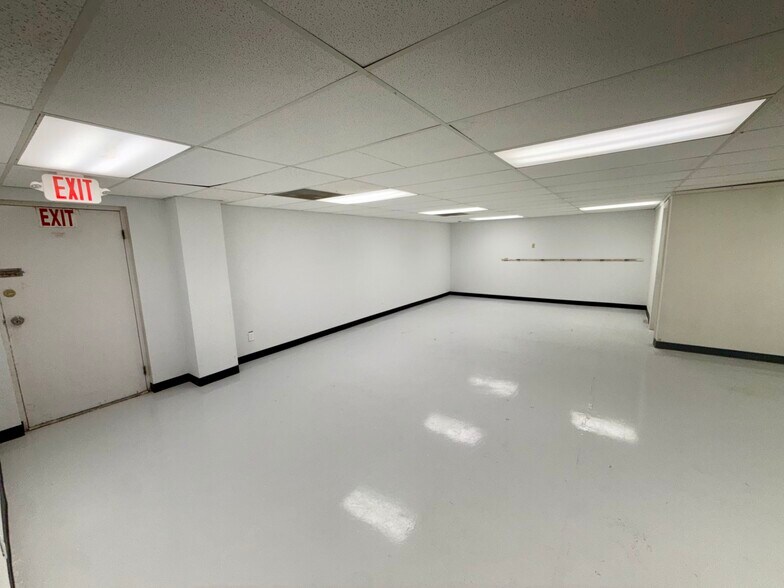 More Photos Of 621 N Grimes St, Hobbs Office For Lease