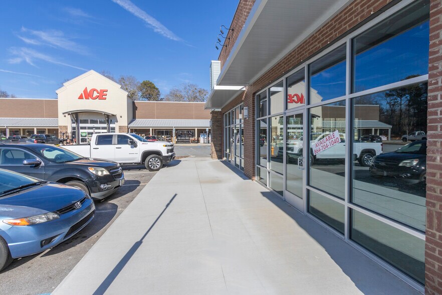More Photos Of 6516 State Park Rd, Travelers Rest Storefront For Lease