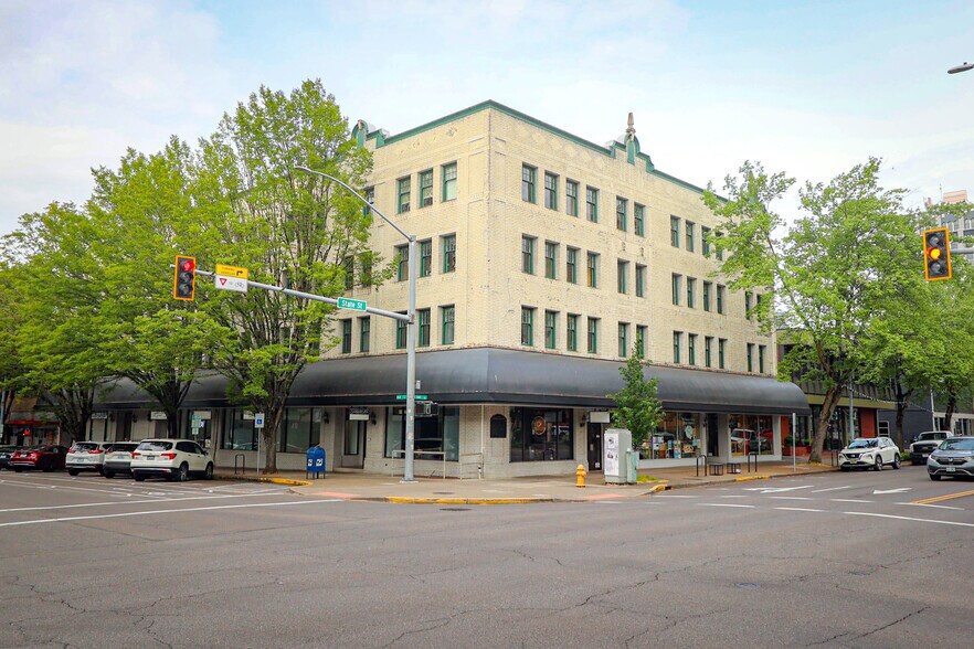 Primary Photo Of 494 State St, Salem Office For Lease