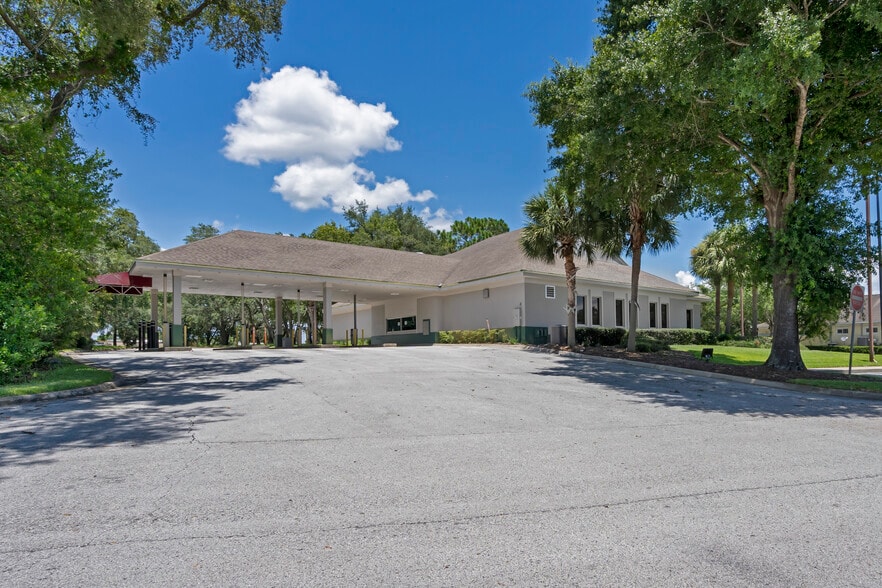 More Photos Of 431 US-441, Lady Lake Bank For Lease