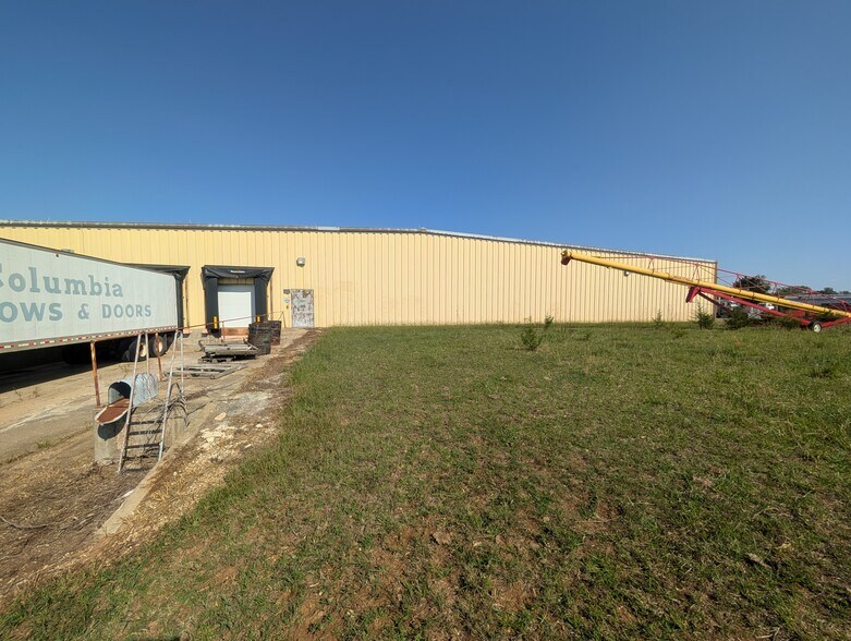 More Photos Of 1469 US Highway 59, Moran Manufacturing For Sale