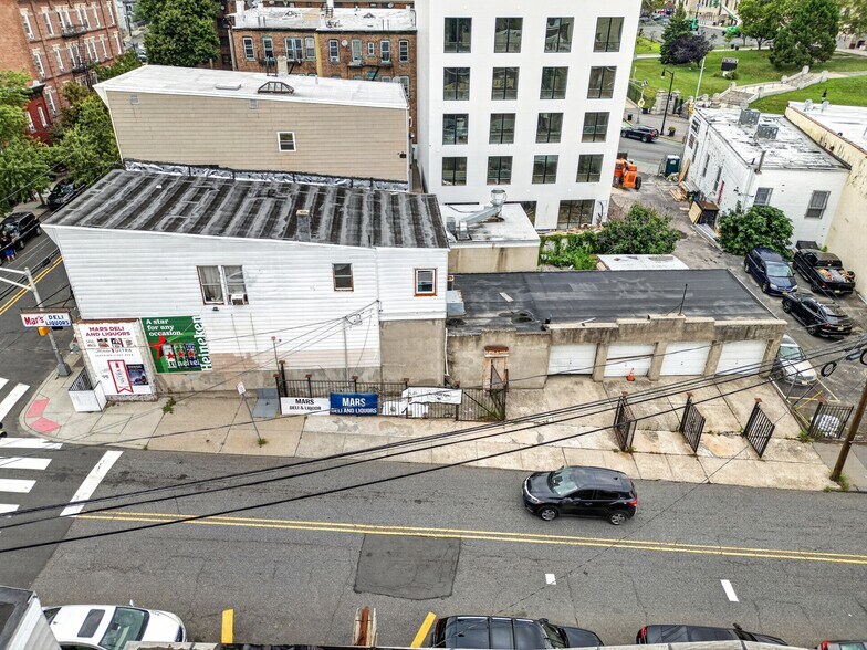 More Photos Of 154 Chestnut Ave, Jersey City Restaurant For Sale