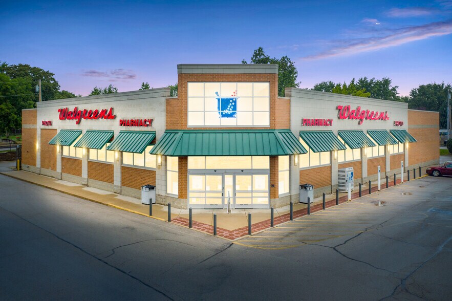 Primary Photo Of 1000 E Main St, Greenville Drugstore For Sale