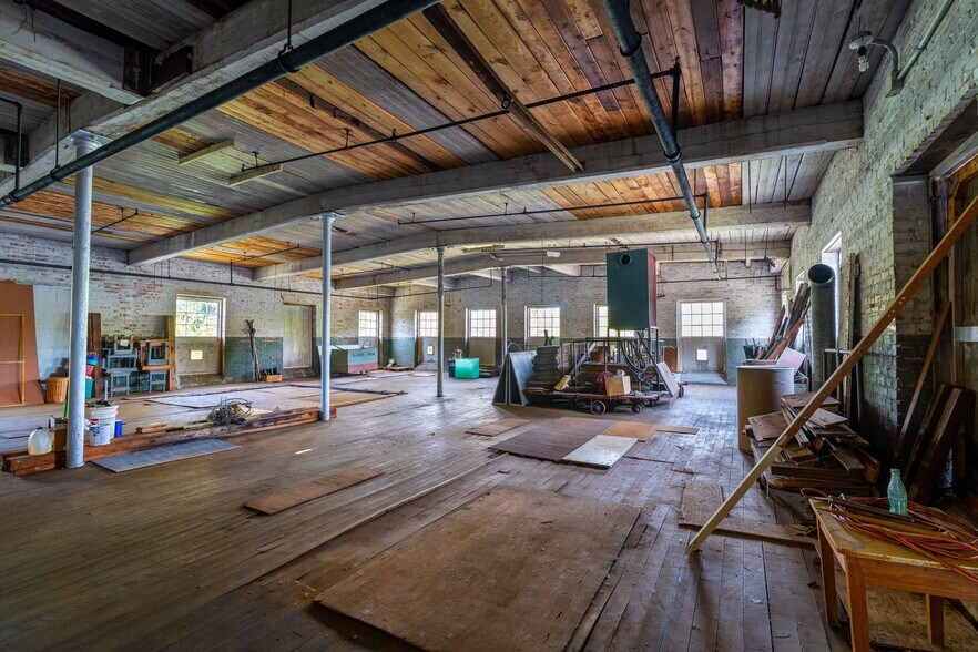 More Photos Of 250 N Main St, Mount Holly Office For Sale