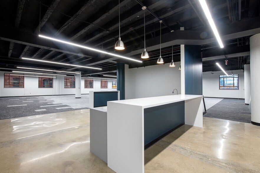 More Photos Of 1020 Bolivar Rd, Cleveland Office For Lease