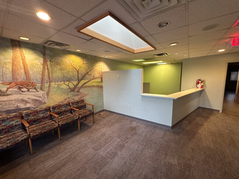 More Photos Of 370 White Spruce Blvd, Rochester Office For Sale