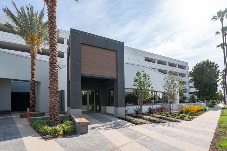 2040 main st irvine ca 92614