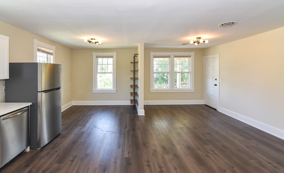More Photos Of 104 Maple Ave, Chestertown Apartments For Sale