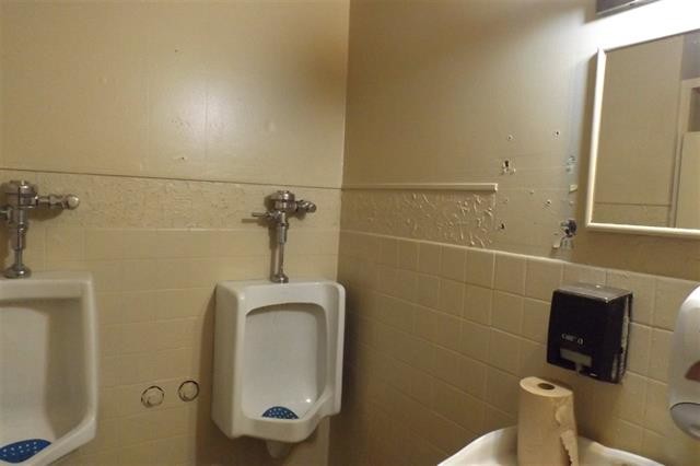 More Photos Of 2606 N Monroe St, Spokane Restaurant For Lease