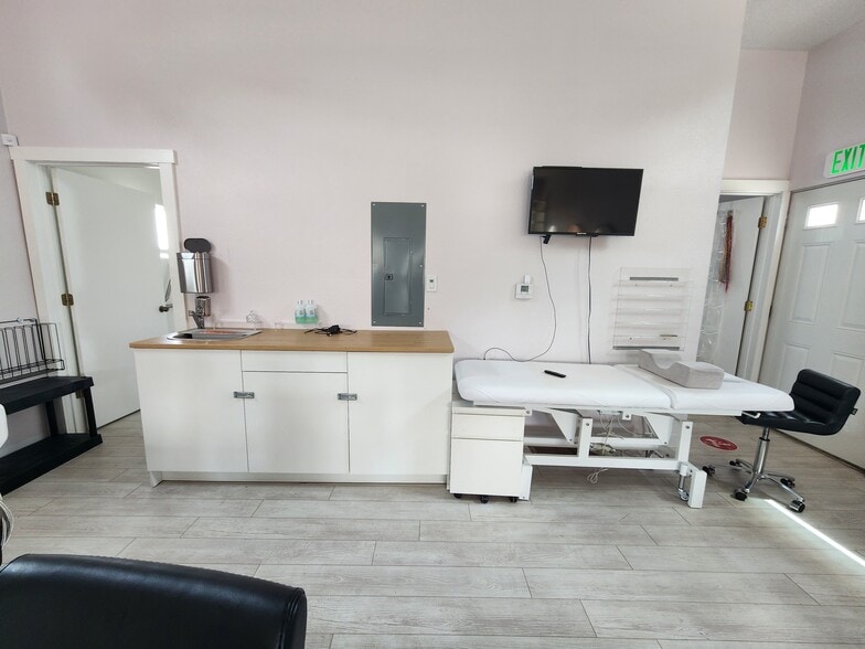 More Photos Of 15 E 7th St, La Junta General Retail For Sale