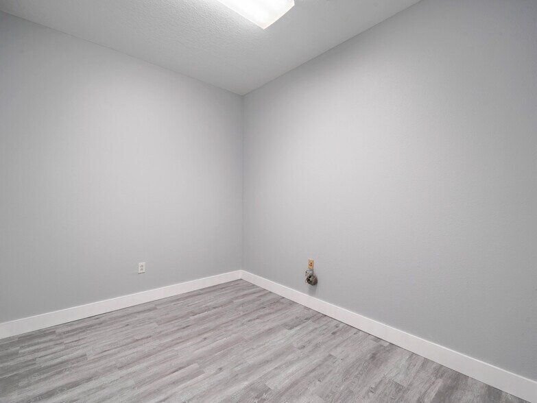 More Photos Of 12278 E Colonial Dr, Orlando Office For Lease