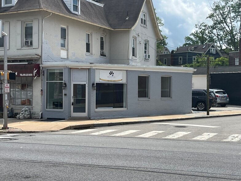 More Photos Of 1050 W Lancaster Ave, Bryn Mawr Storefront Retail Residential For Lease