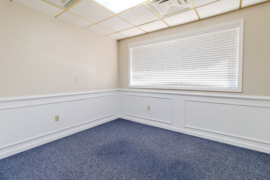 More Photos Of 9173 Lincoln Hwy, Irwin Office For Sale