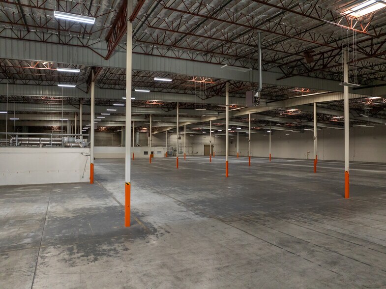 More Photos Of 600 S McClure Rd, Modesto Warehouse For Lease