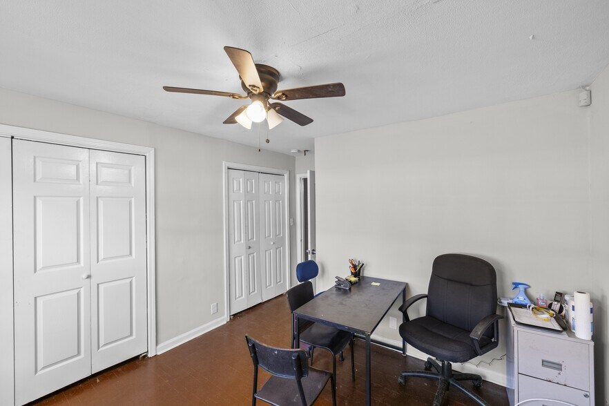 More Photos Of 7879 N Main St, Jonesboro Office Residential For Sale