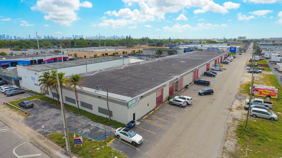 More Photos Of 3580 NW 54th St, Miami Warehouse For Lease