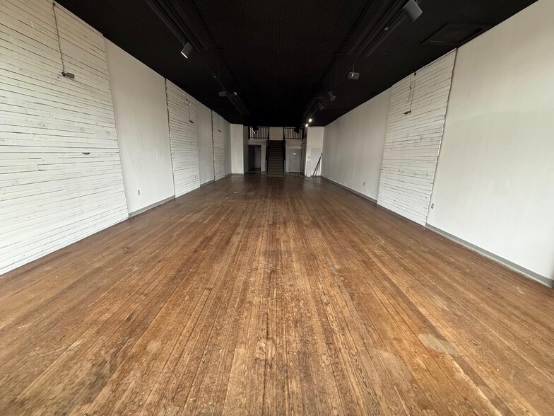 More Photos Of 820 S Austin Ave, Georgetown Storefront For Sale