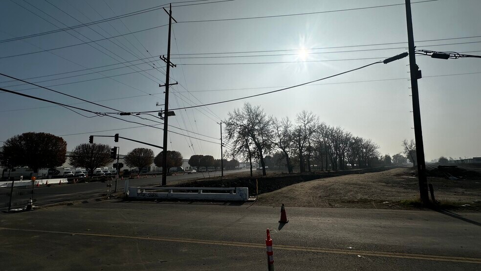 More Photos Of 3035-3049 S Chestnut Ave, Fresno Land For Sale