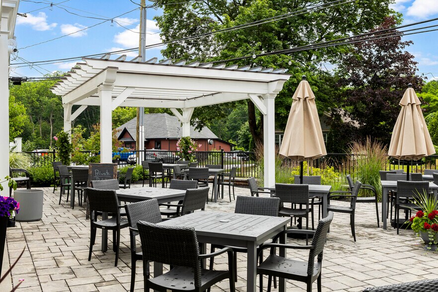 More Photos Of 42 S Main St, Voorheesville Restaurant For Sale