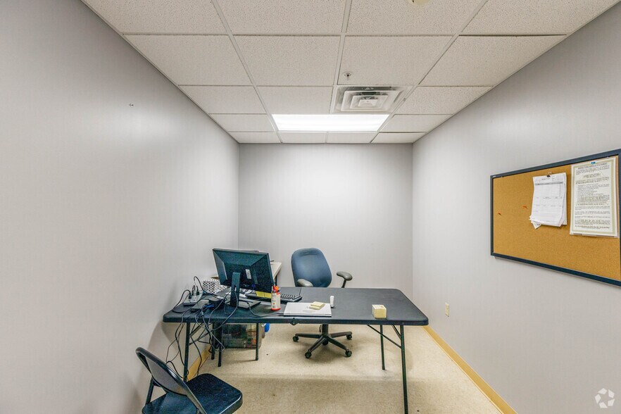 More Photos Of 3515 Washington Rd, McMurray General Retail For Sale